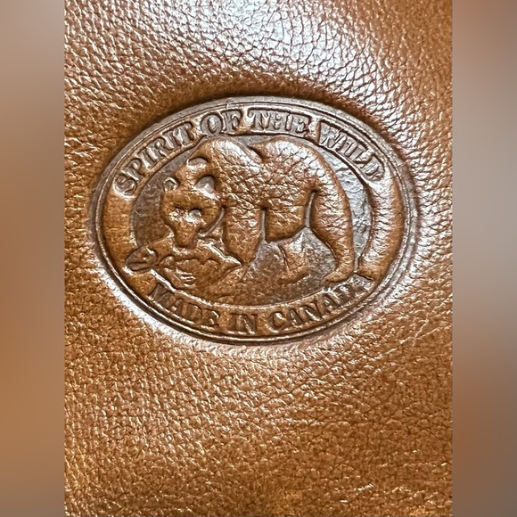 NWT Spirit of the Wild Bill Helin Designed Leather Native Crossbody Travel Bag - Picture 10 of 12